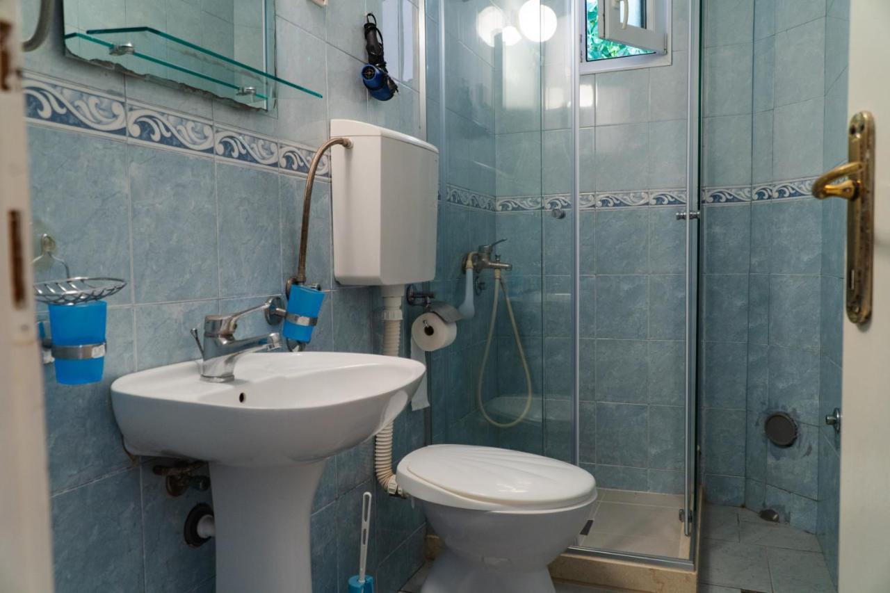 Guest House Buskovic Будва Екстериор снимка