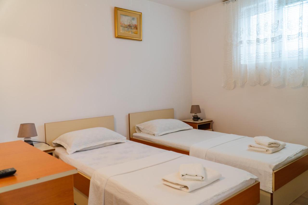 Guest House Buskovic Будва Екстериор снимка