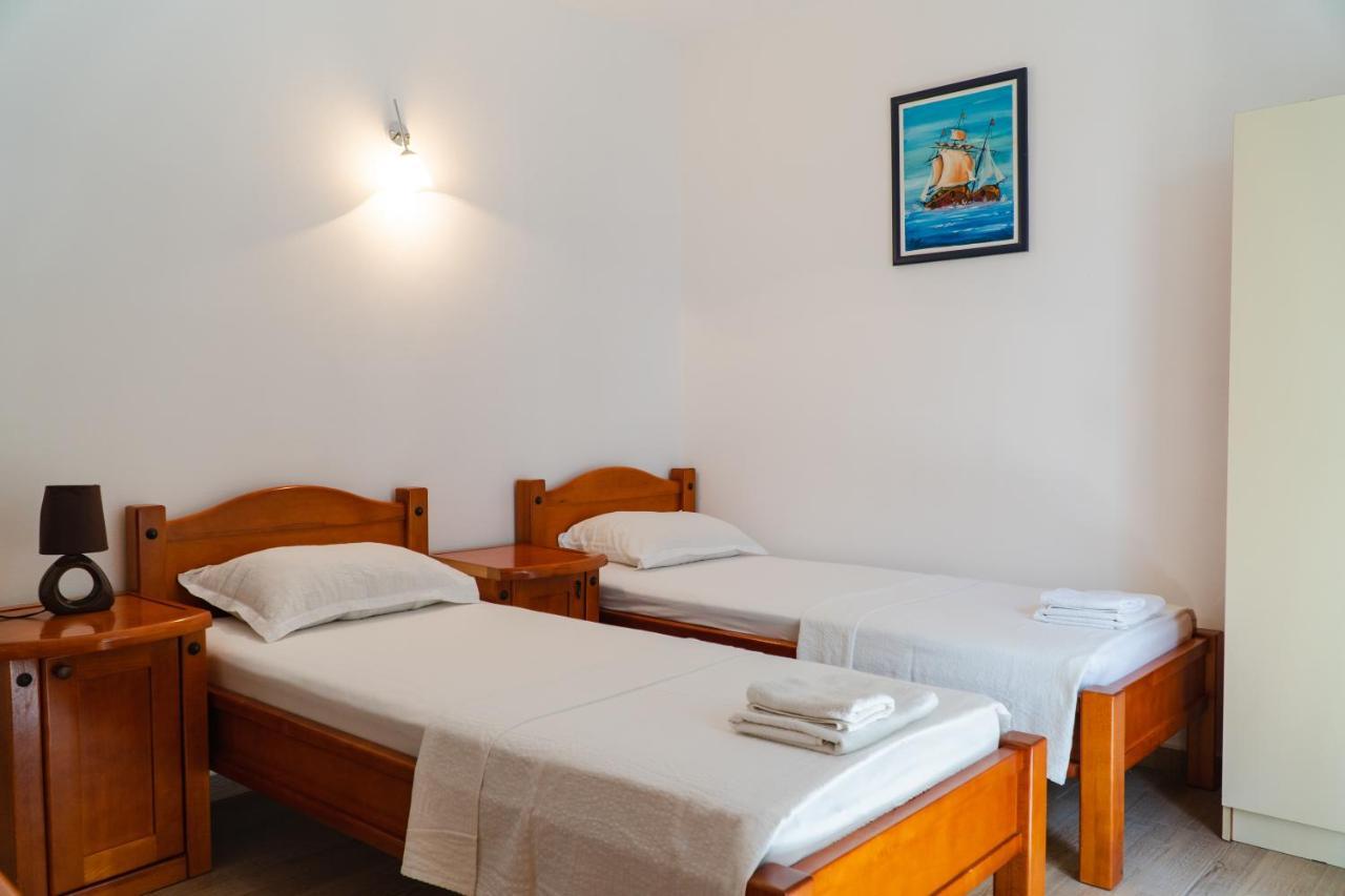 Guest House Buskovic Будва Екстериор снимка