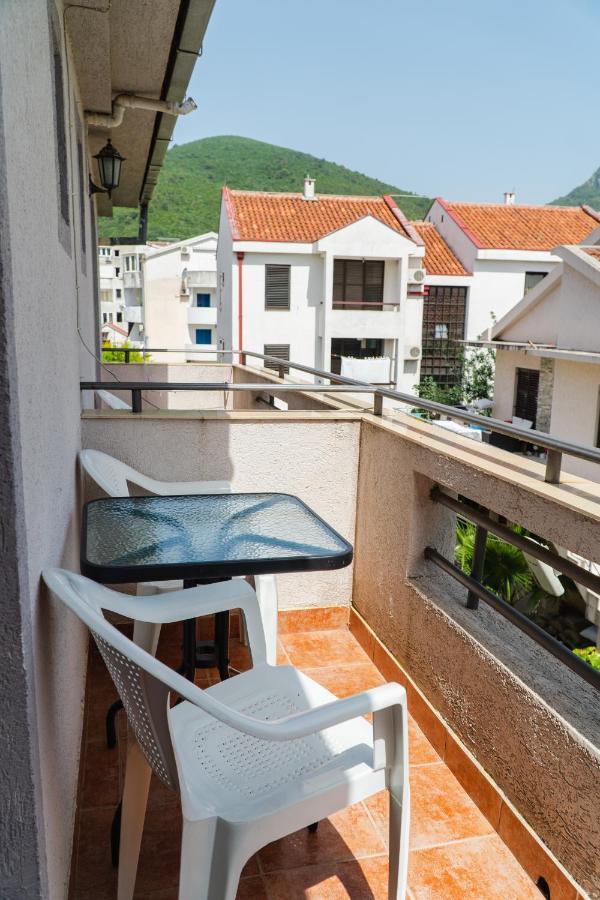 Guest House Buskovic Будва Екстериор снимка