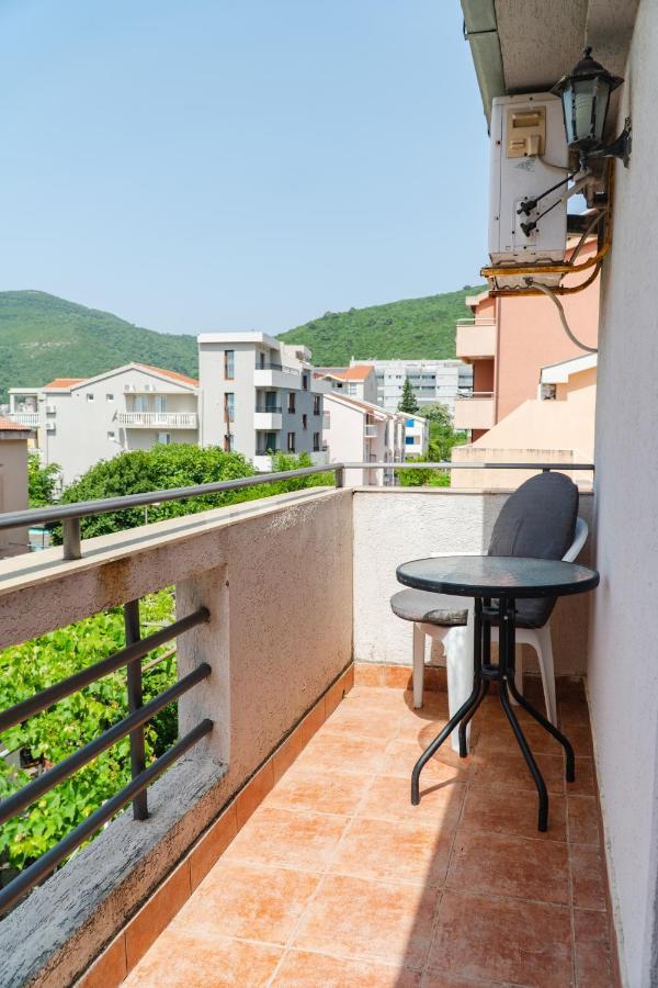 Guest House Buskovic Будва Екстериор снимка