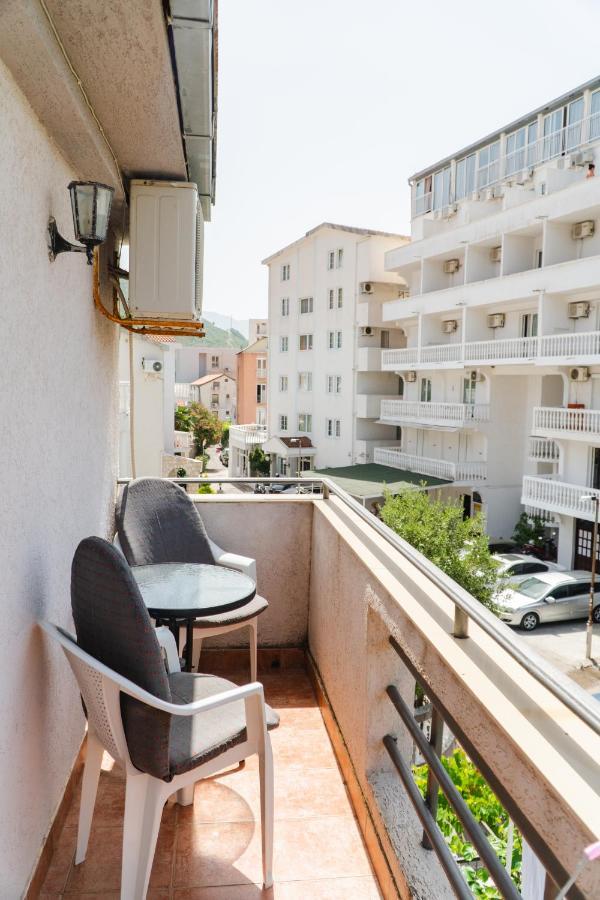 Guest House Buskovic Будва Екстериор снимка