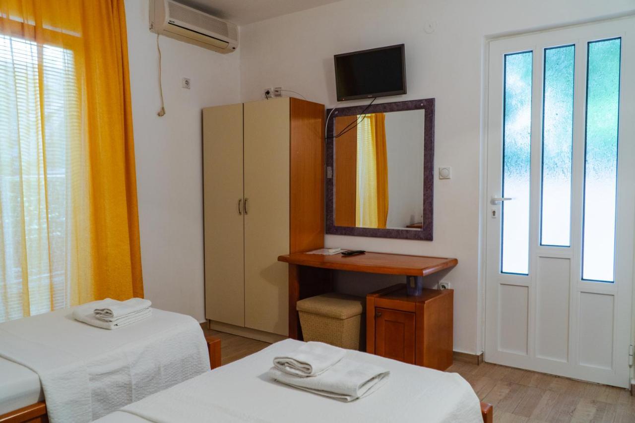 Guest House Buskovic Будва Екстериор снимка