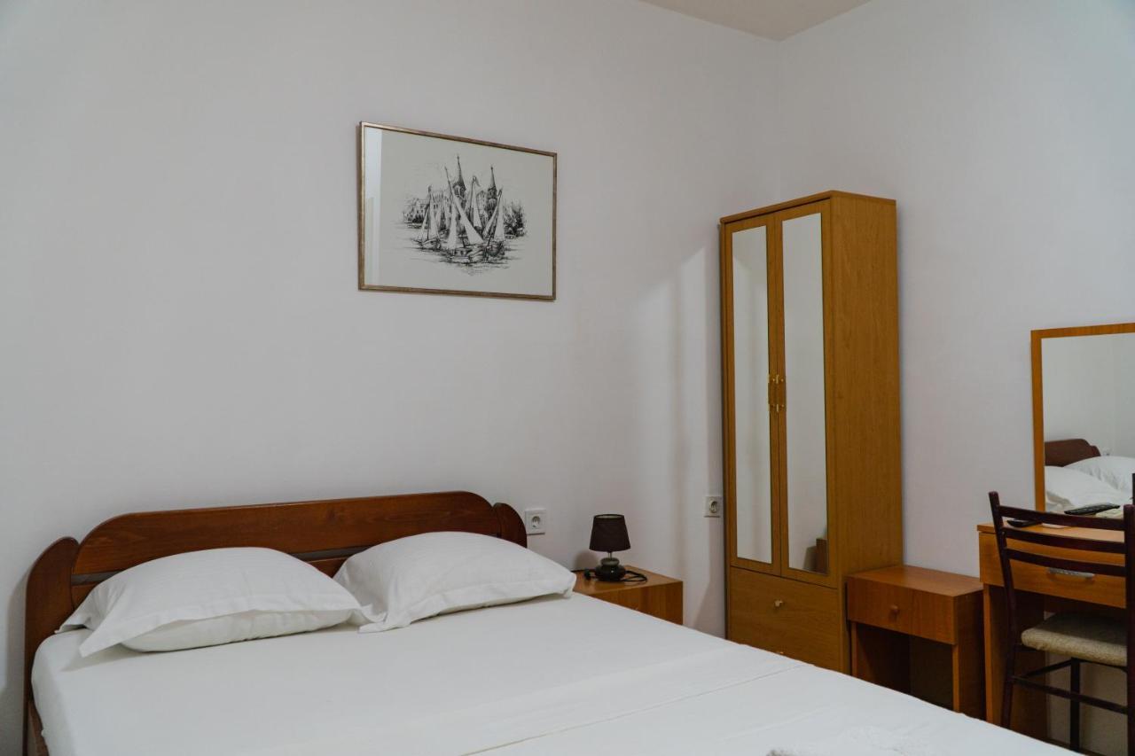 Guest House Buskovic Будва Екстериор снимка