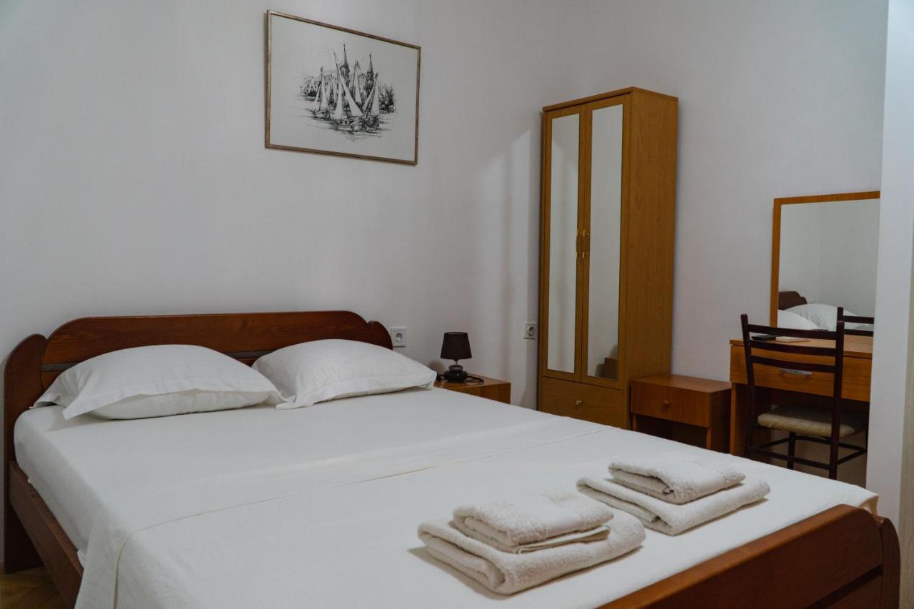 Guest House Buskovic Будва Екстериор снимка